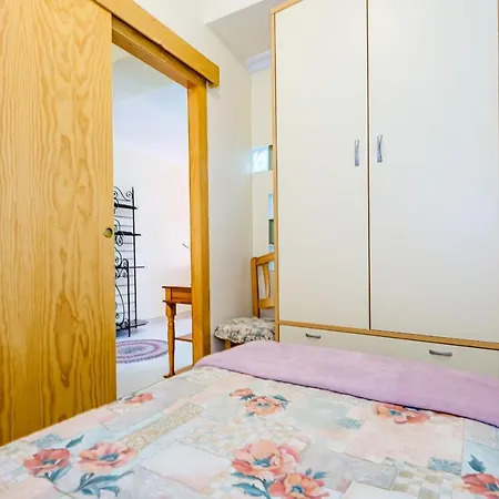 Felix Rodriguez Id158 Apartament